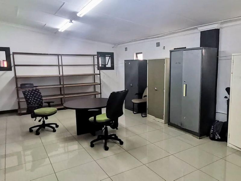 MULTI-USE FACTORY OR WAREHOUSE FOR SALE IN ELECTRON - Photo 5