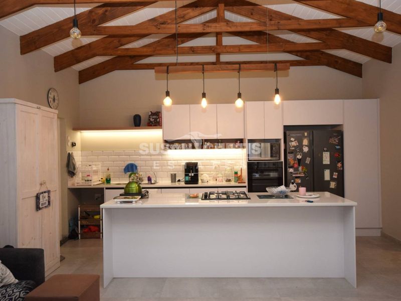 3 BEDROOM TOWN HOUSE FOR SALE - Photo 3