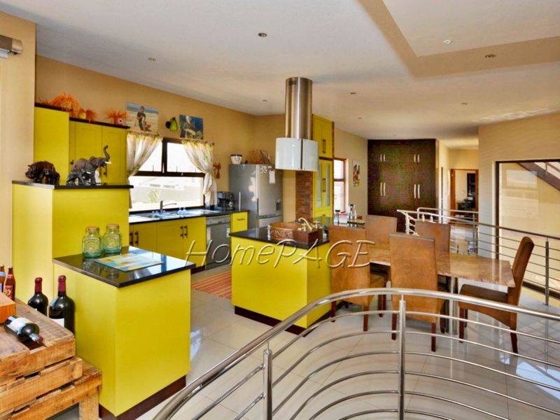 Vogelstrand, Swakopmund:  Large, Comfortable, Upmarket 5 Bedr Home is for Sale - Photo 7