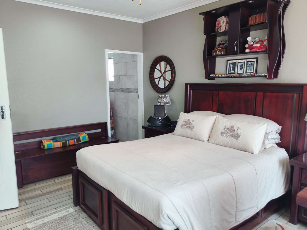 main bedroom to MES
