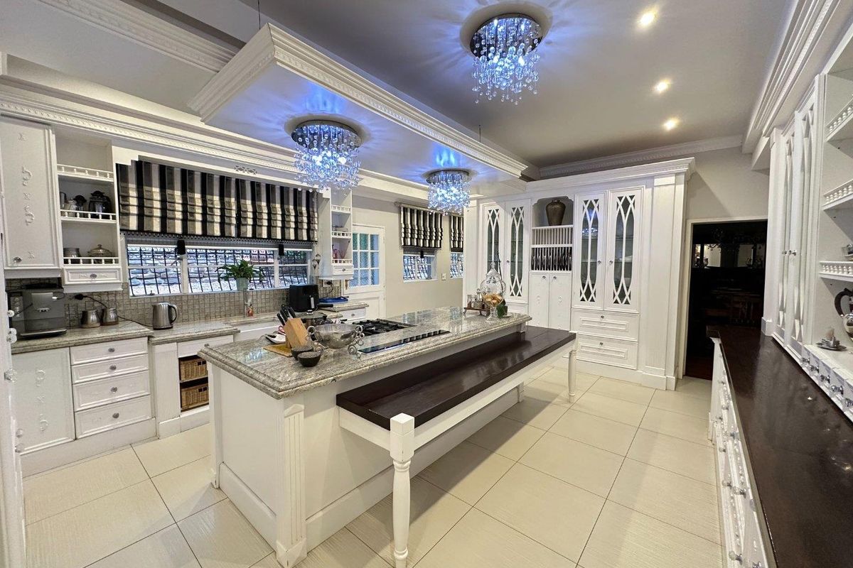 4 Bedroom House For Sale in Klein Windhoek - Photo 4