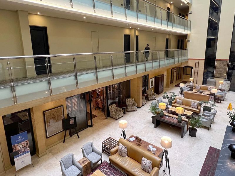 PRESTIGIOUS AAA OFFICE SPACE OVERLOOKING GATEWAY - Photo 4