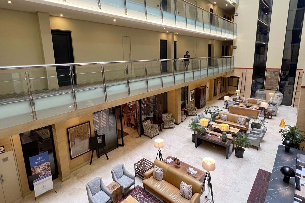 PRESTIGIOUS AAA OFFICE SPACE OVERLOOKING GATEWAY - Photo 4