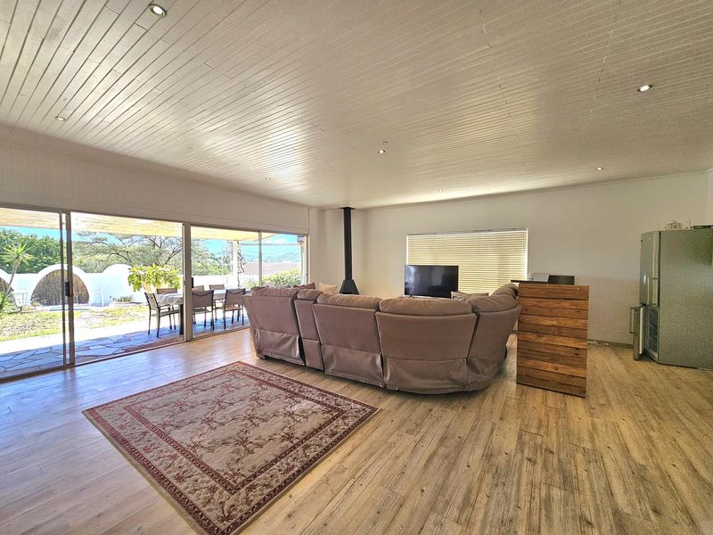 Stunning 4-Bedroom Rental in Luxury Hill Awaits!" - Photo 7