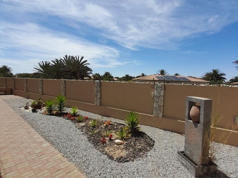 ROSSMUND  Perfect Family HOME with 1 Bedroom Flat!!! - Photo 7