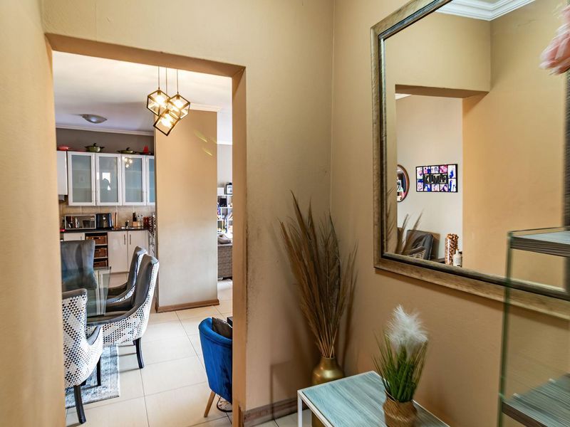 Spacious, Stylish & Designed for Living – Your Dream Home Awaits - Photo 8