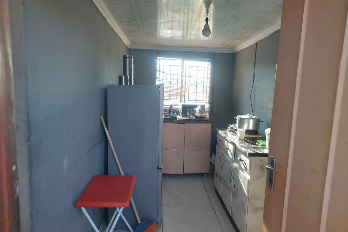 3 bedrooms house for sale in Soshanguve East - Photo 2