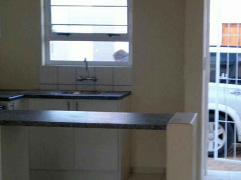 FOR SALE- 2 BEDROOM TOWNHOUSE IN ARANDIS, NAMIBIA - Photo 3