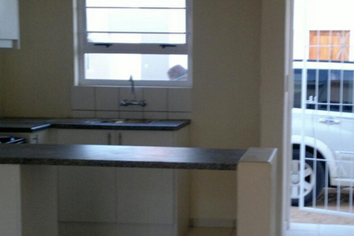 FOR SALE- 2 BEDROOM TOWNHOUSE IN ARANDIS, NAMIBIA - Photo 3