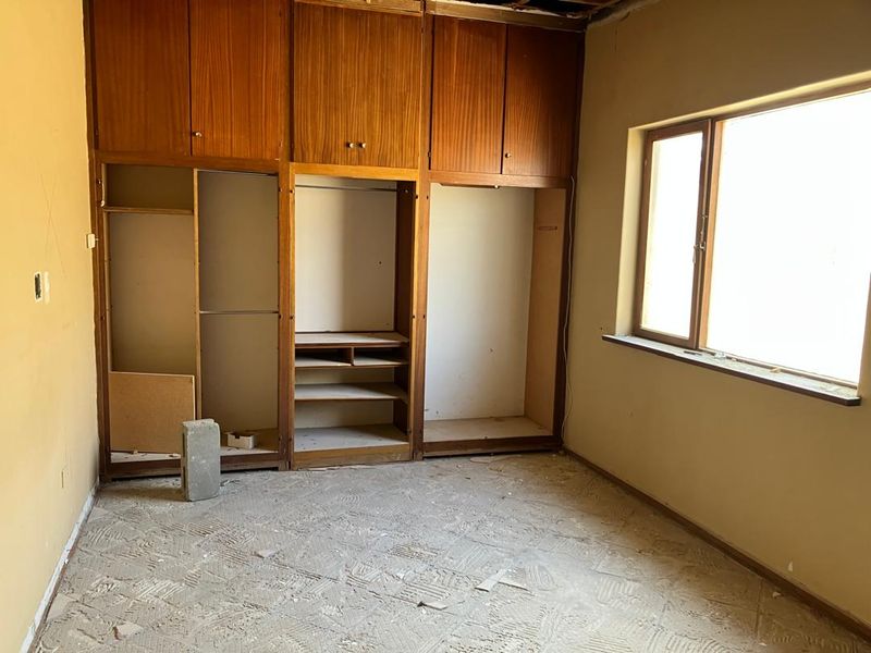 Project House in Kramersdorf: Perfect for Renovators or Developers - Photo 5