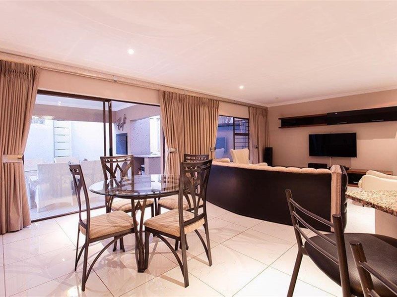 4 bedrooms Townhouse in FAERIE GLEN - Photo 8