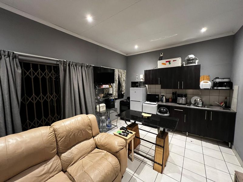 Charming & Cozy Cottage in Ferndale - Photo 7