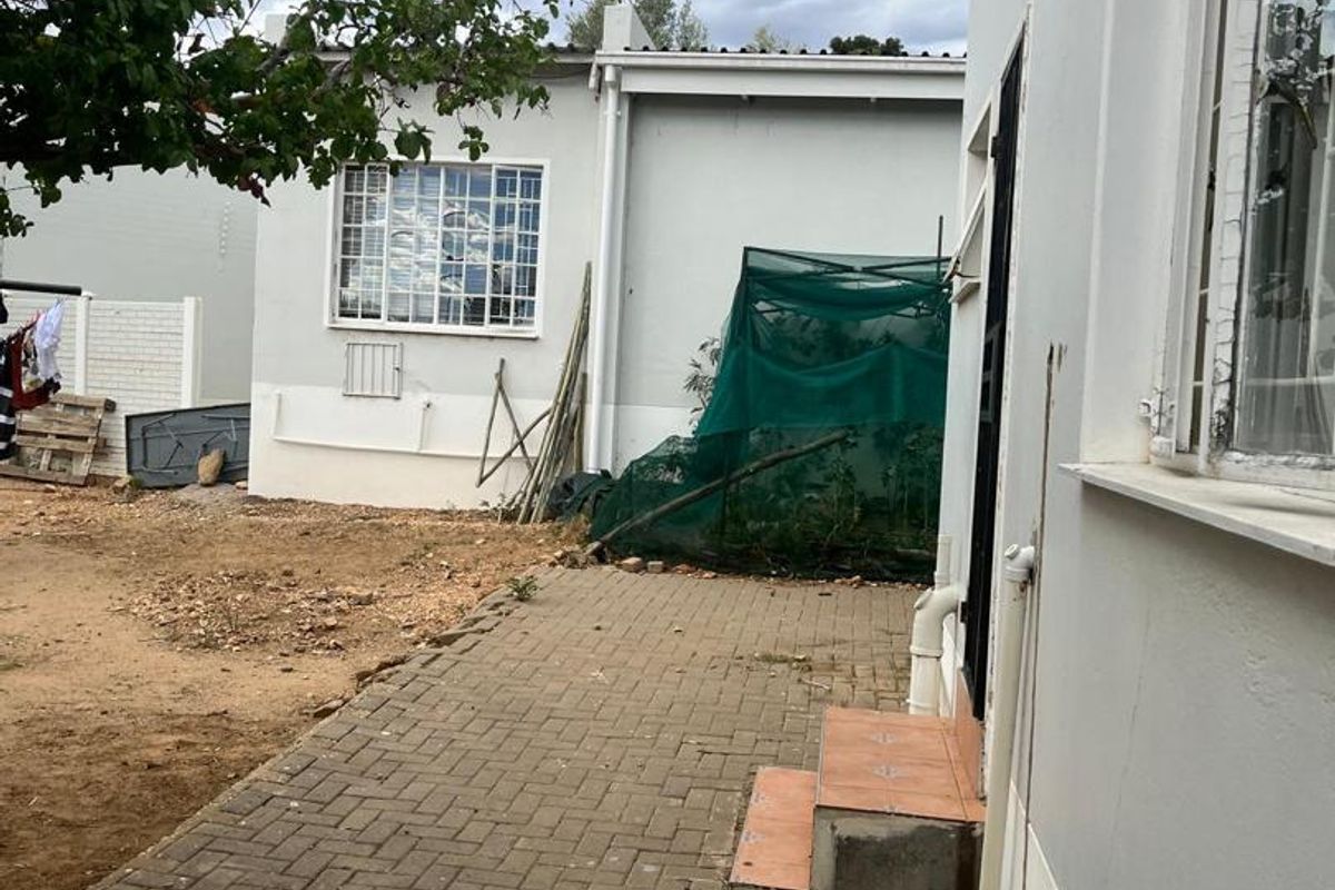 3-Bedroom House For Sale - Photo 4