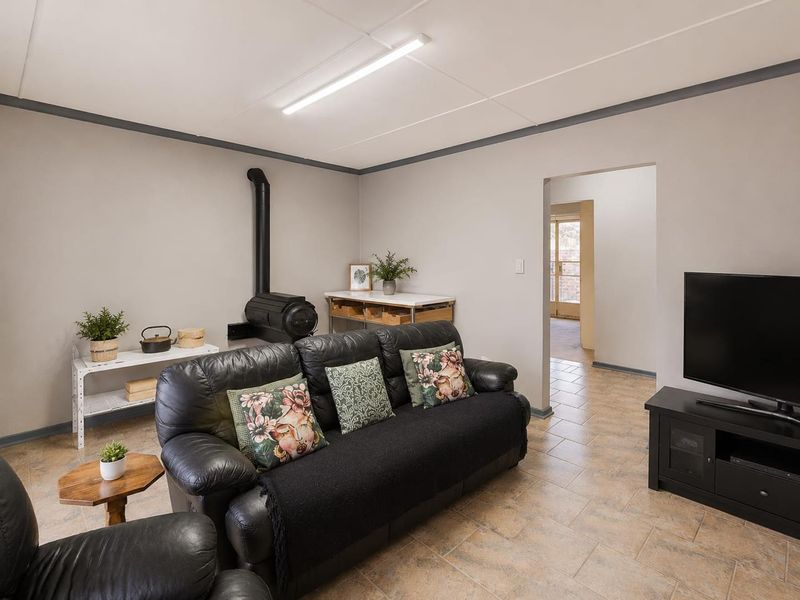 Cozy Family Home with Office & Double Garage Awaits You - Photo 7