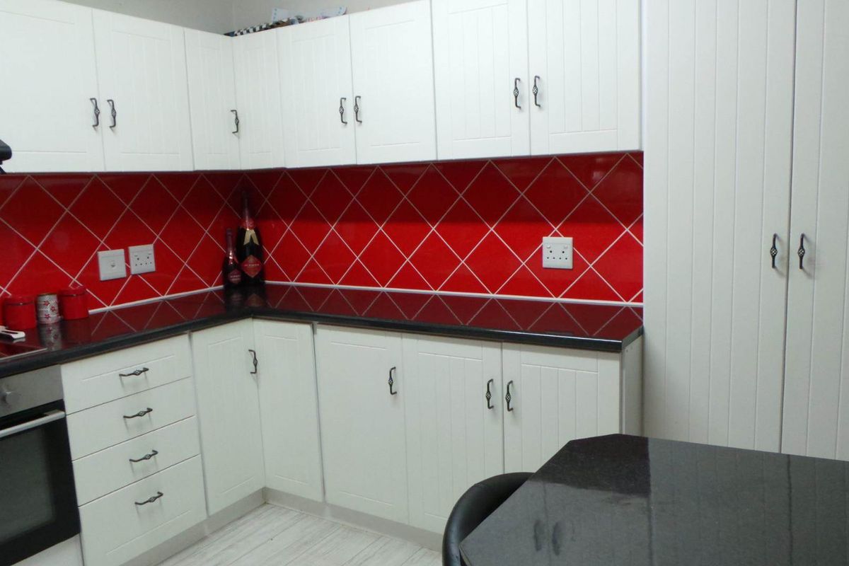 Perfect for the extended family and still earn an income - Photo 3