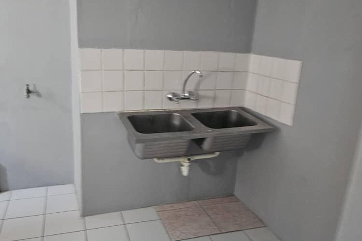 3 Bedroom House for Sale - Photo 3