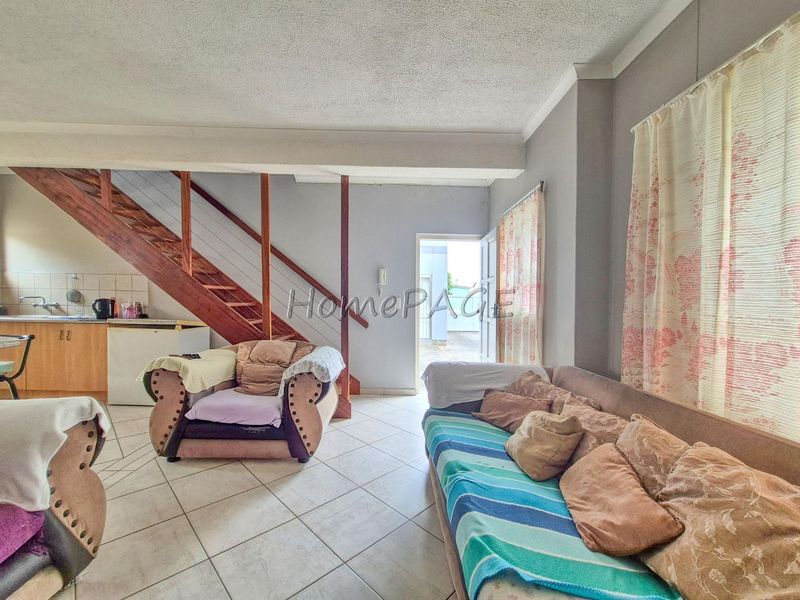 Hermes, Walvis Bay:  3 Bedr Townhouse In Mola Mola Complex is for sale - Photo 4