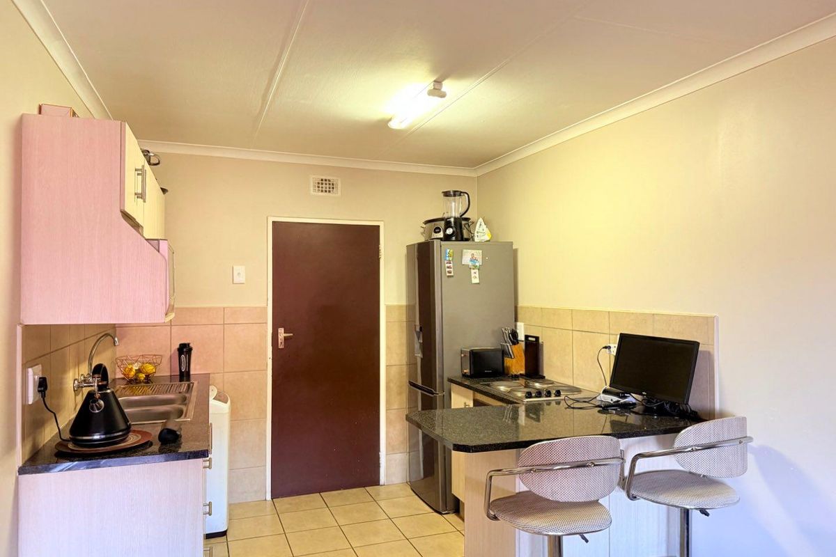 Perfect lock-up & go property - Photo 5