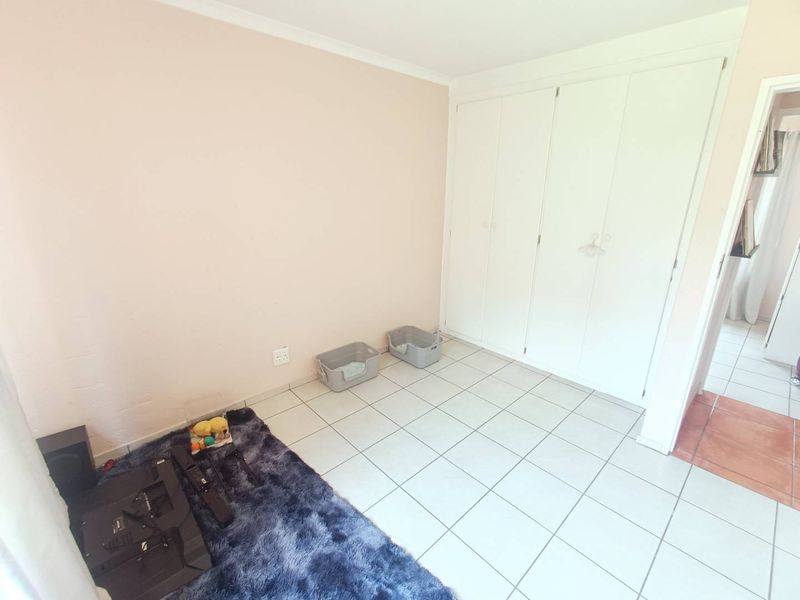 BEAUTIFUL TOWNHOUSE FOR SALE IN SECURE COMPLEX!!!! - Photo 9