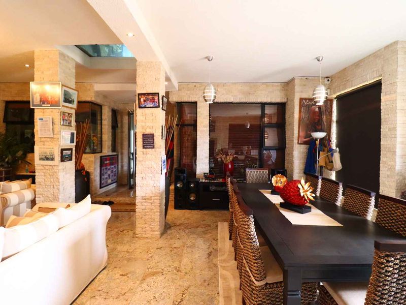 Spacious 4-Bedroom Sea-View Townhouse for Sale in Vogelstrand, Swakopmund - Photo 8