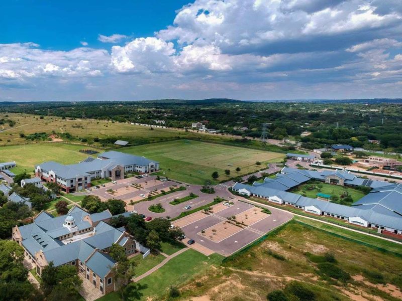 Sublime modern-day living sold by Fine & Country Midrand - Photo 5
