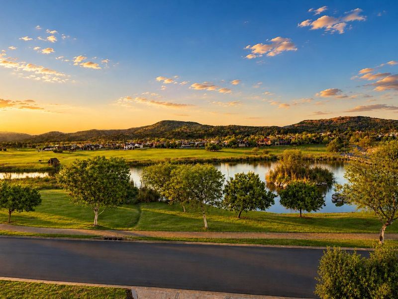 Entertain in Style: Pool, Braai Area & Panoramic Views - Photo 4
