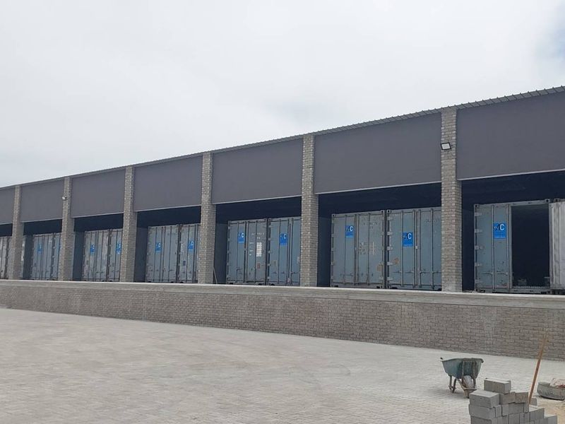 To Let in Light Industrial Area - Photo 2