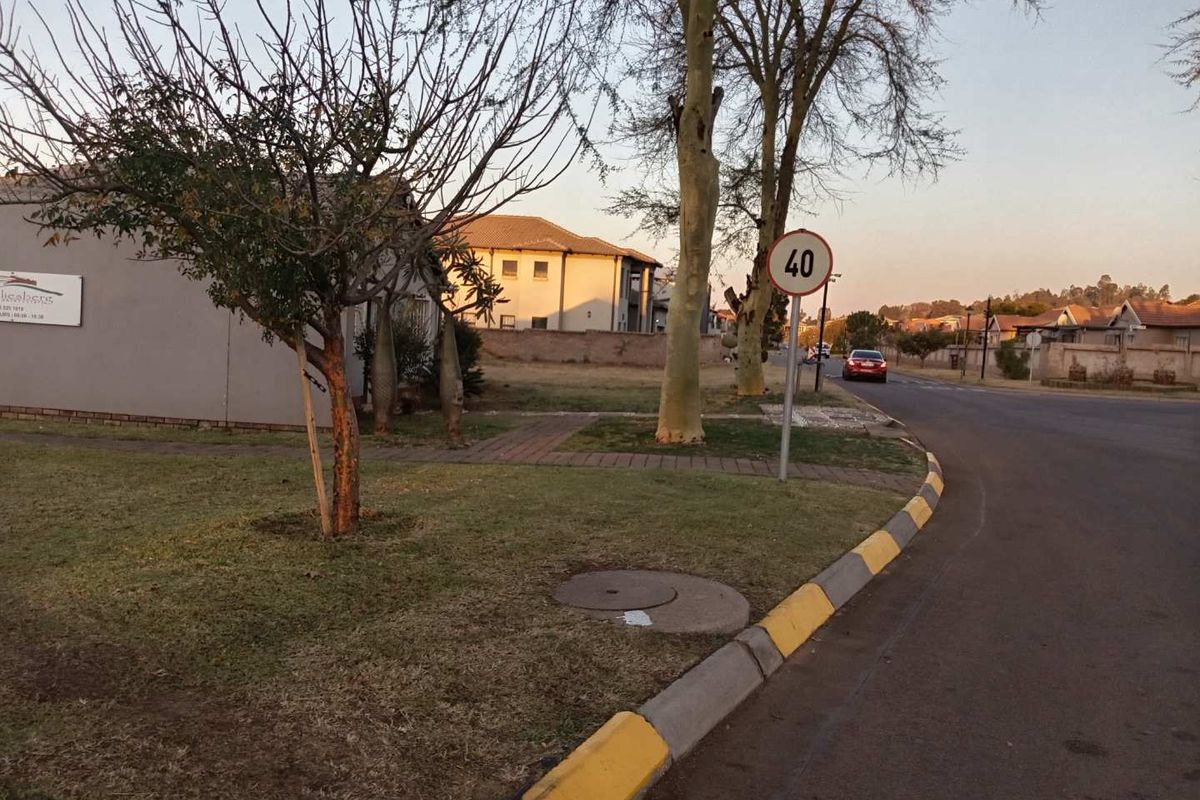 Vacant Land for Sale in Magaliesberg Country Estate - Photo 3