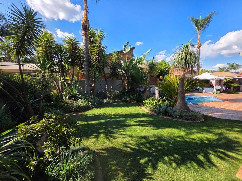 Relaxing Family Home - Photo 8