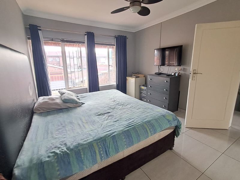 3 Bedroom Duplex for Sale in Brackenhurst - Photo 9
