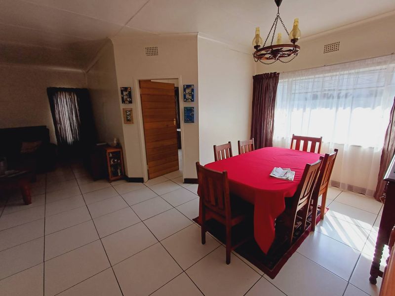 Dream Home with Granny Flat in Sought-After Farramere - Photo 3