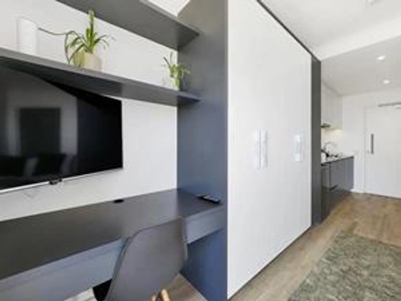 Studio Apartment with Iconic Mountain Views – For Sale | 1 on Albert, Woodstock, Cape Town - Photo 4