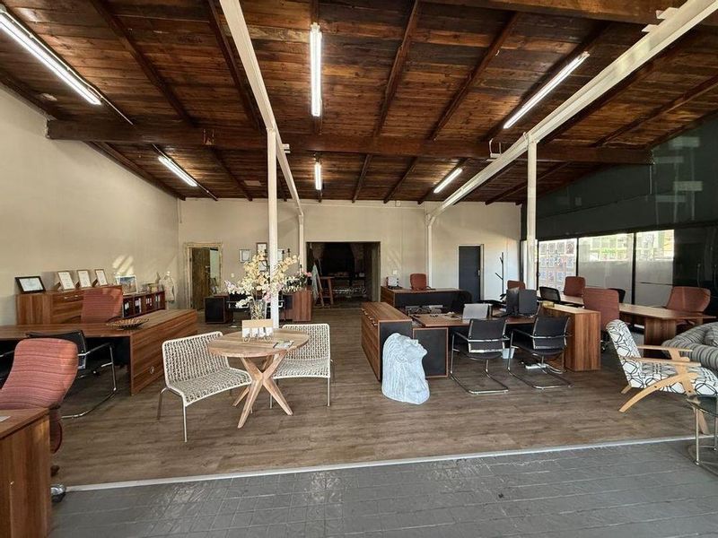 FOR RENT - PRIME COMMERCIAL WITH HERITAGE CHARM & FLEXIBLE SPACE - CENTRAL, SWAKOPMUND - Photo 6