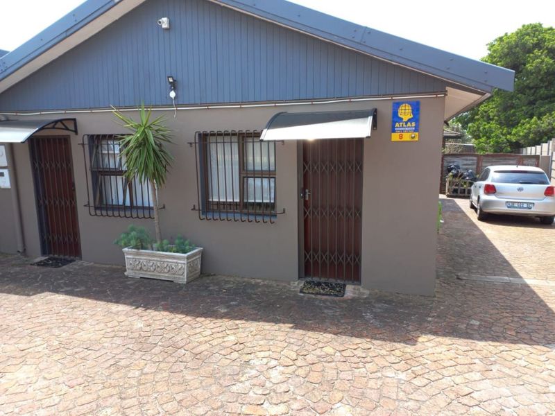 Female Student Accommodation - Summerstrand - Photo 2