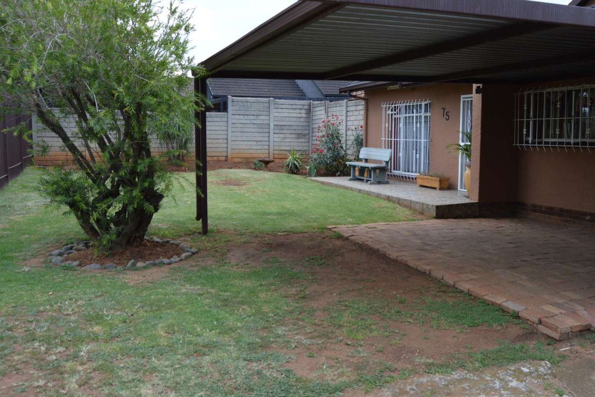 Family Home With A Flatlet In Dinwiddie - Photo 2