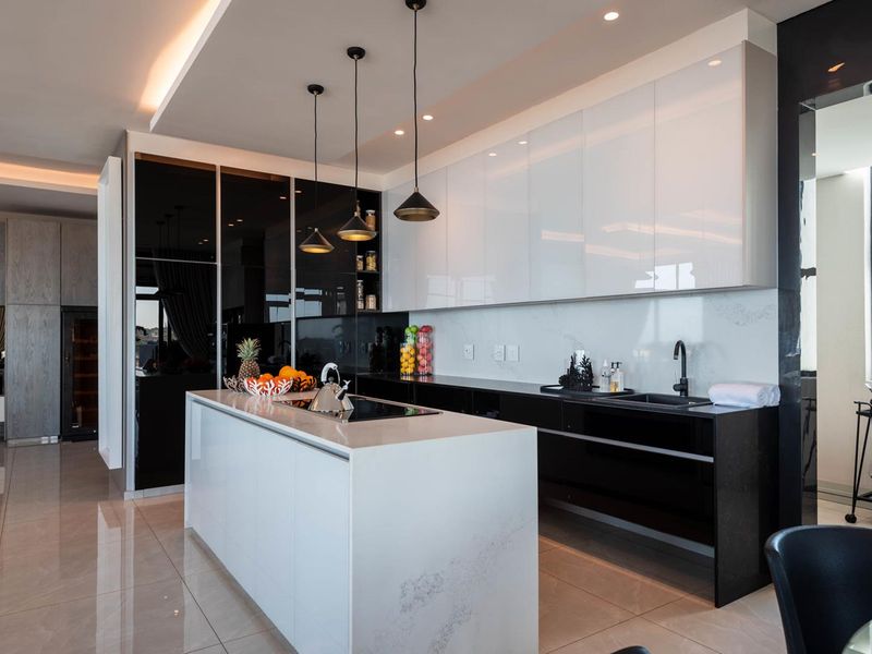 4 BEDROOM | 4.5 BATHROOM PENTHOUSE - Photo 10