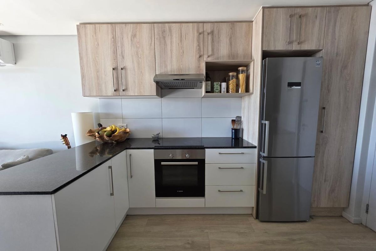 One Bed with Sea Views in Woodstock Quarter - Photo 4