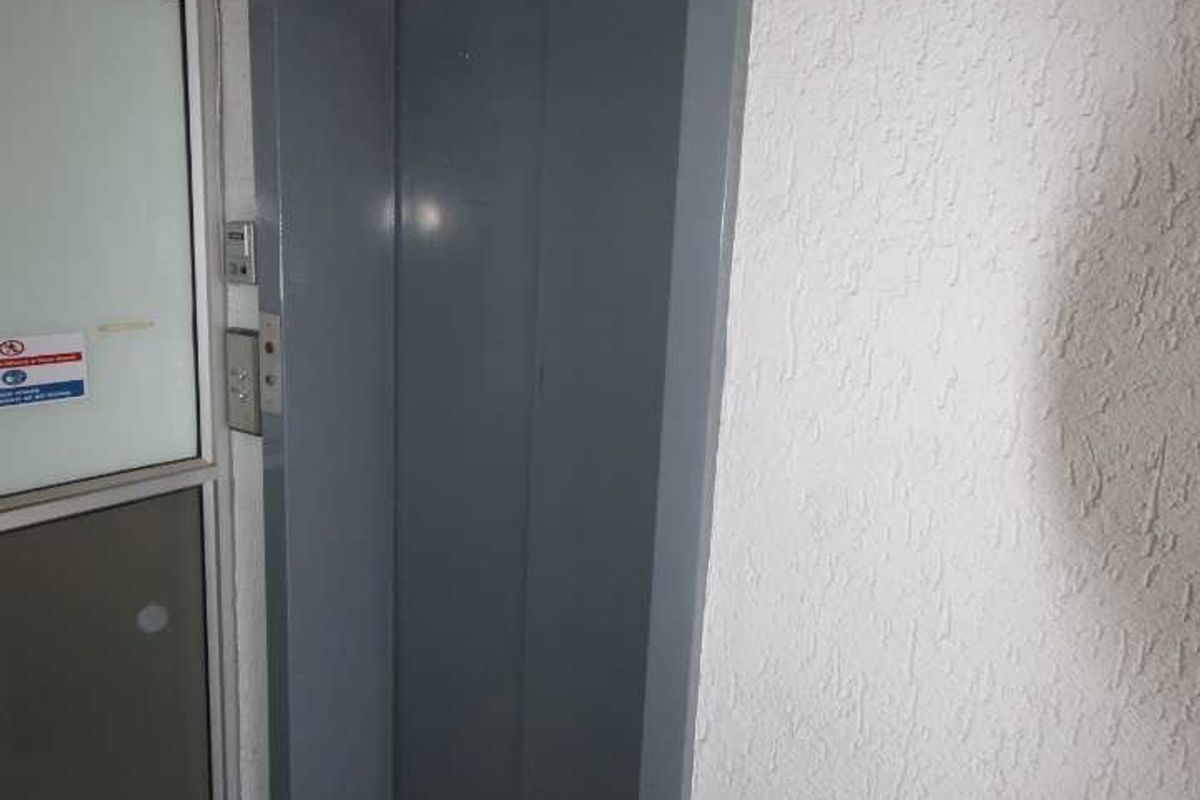 Spacious Office Accommodation - Photo 2