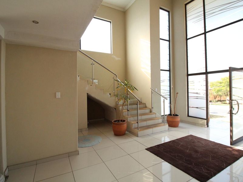 4 Bedroom - so much potential - Photo 5