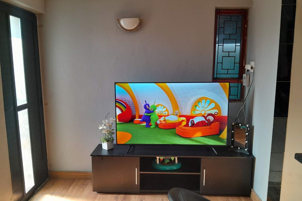 Beautiful face-brick 3-bedroom Home - Photo 4