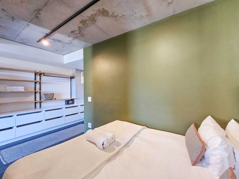 Furnished Apartment with Terrace and Table Mountain Views! - Photo 10