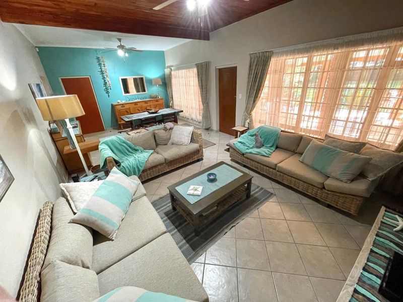 5 bedrooms House in ST LUCIA - Photo 8