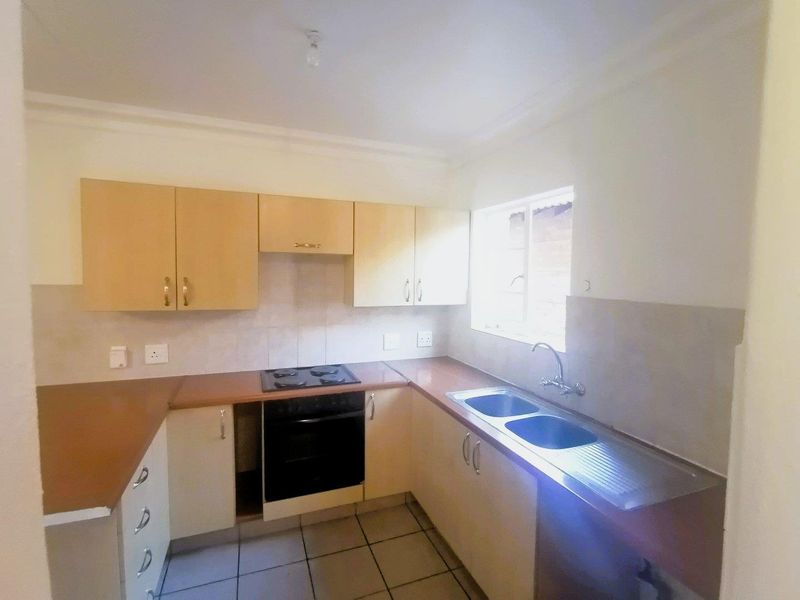 Modern 2-Bedroom Duplex in a Secure Estate – Annlin - Photo 5