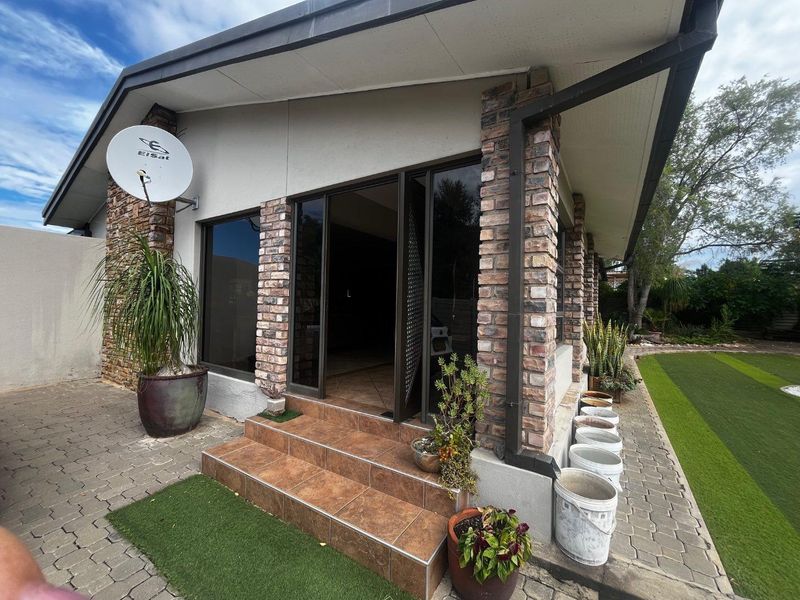 Rare find in Pioneers Park - Photo 2