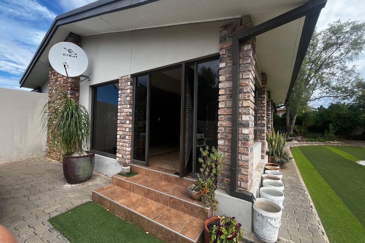 Rare find in Pioneers Park - Photo 2