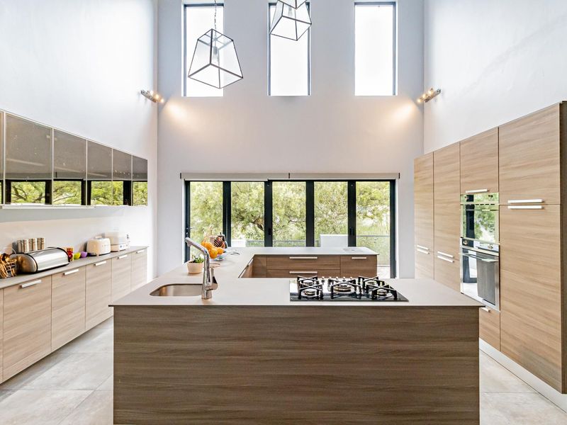 4 Bedroom House to Rent in Helderfontein Estate - Photo 3