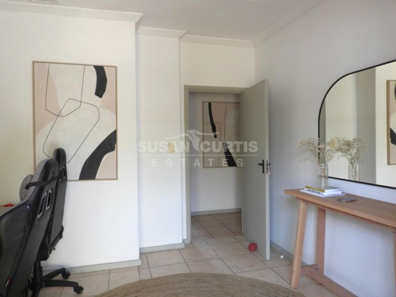 Comfortable family house with big erf - Photo 3