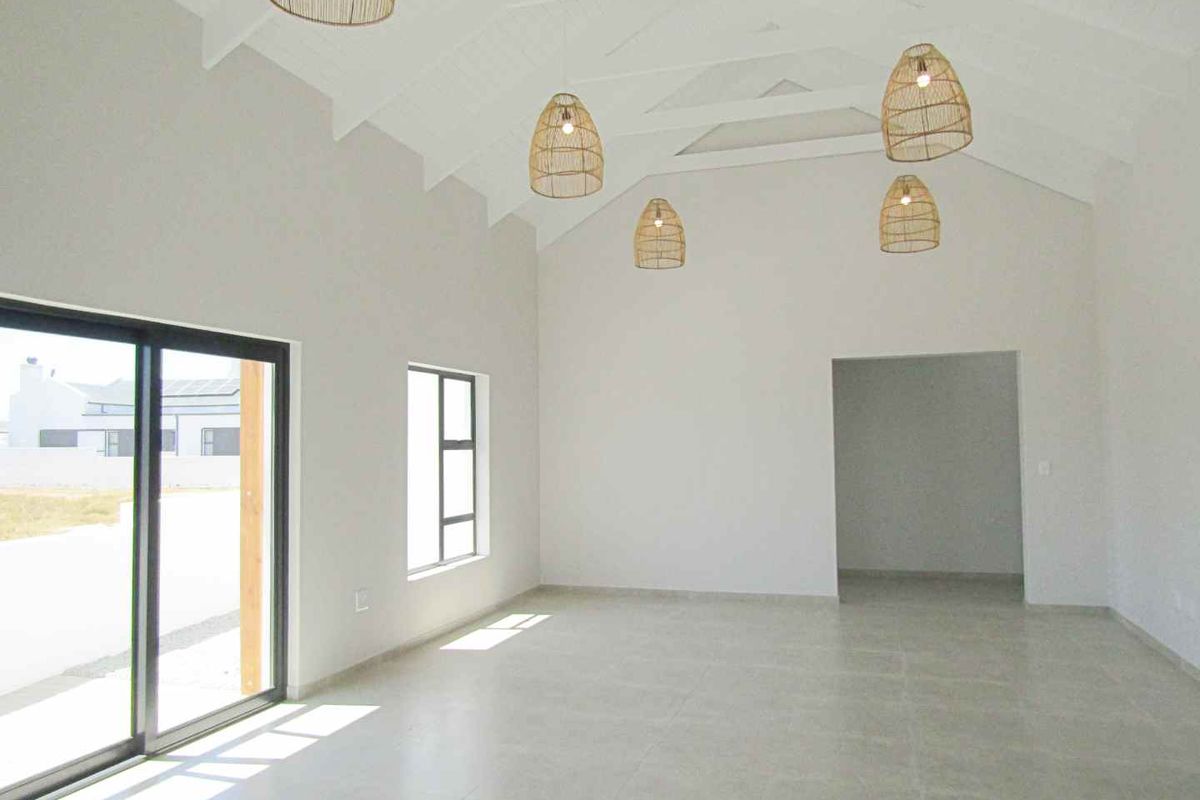 Newly build home designed for modern living - Photo 3