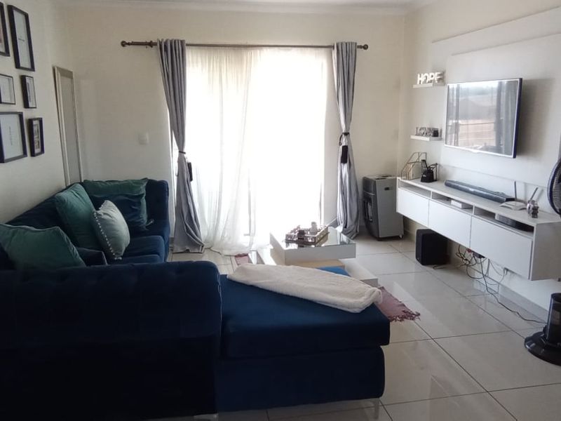 3 Beds Apartment FOR SALE in Pomona. - Photo 5