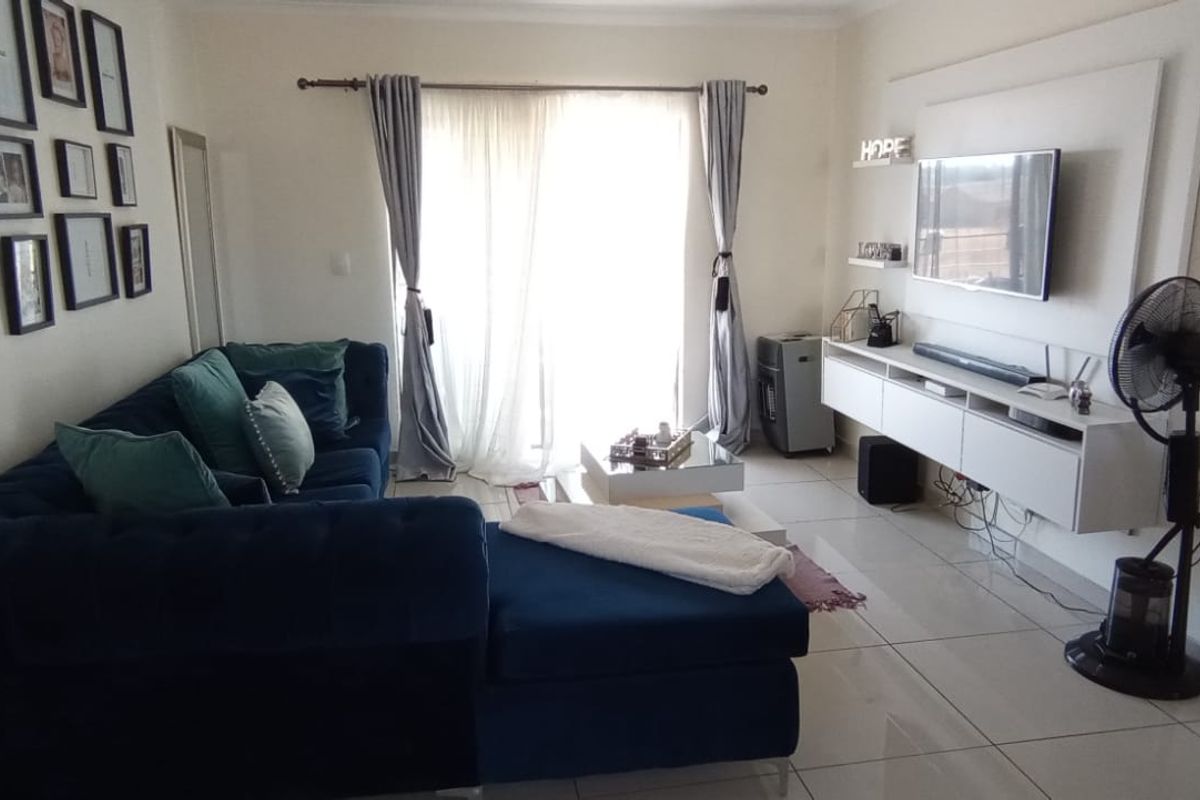 3 Beds Apartment FOR SALE in Pomona. - Photo 5